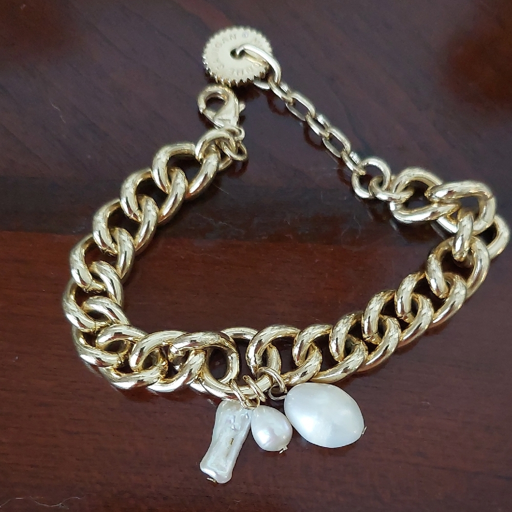 Elegant Gold Chain Bracelet with Charms